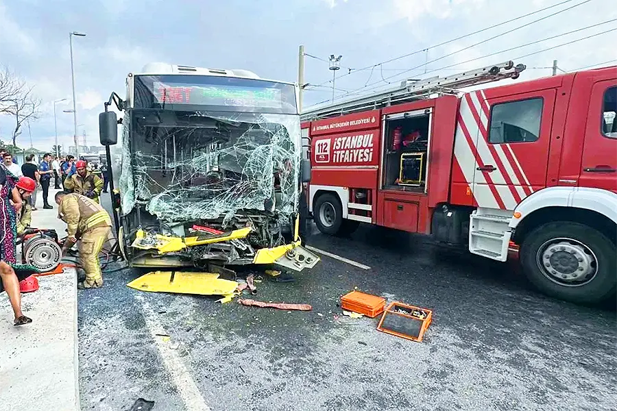 Istanbul, bus accident