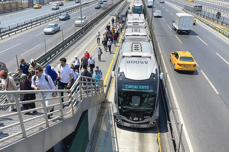 metrobús en Estambul