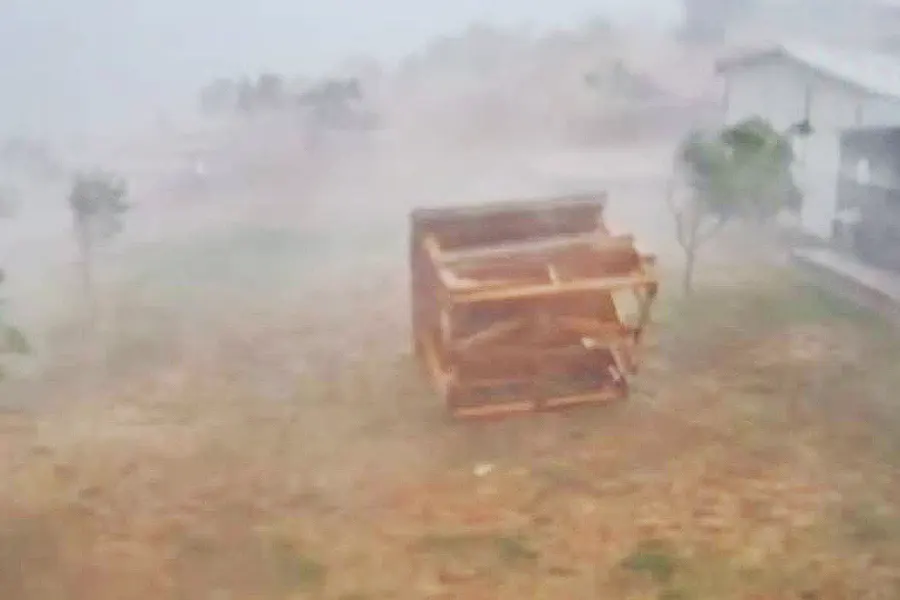 Turkey, tornado destroys campsite