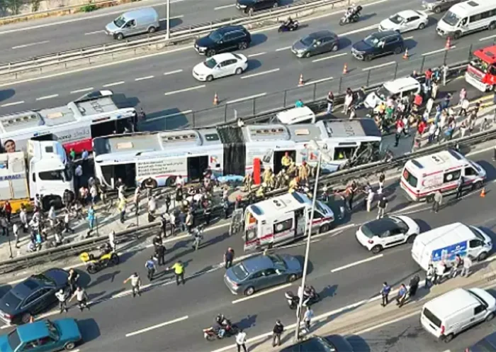 metrobus crash in Istanbul