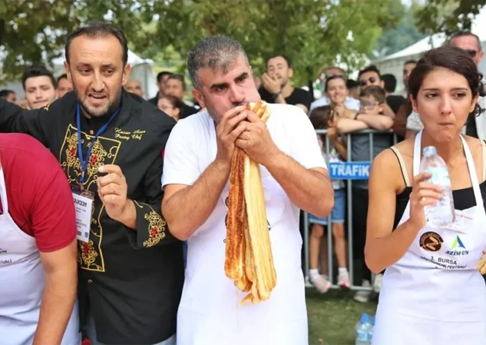 Turquía, concurso de comer börek