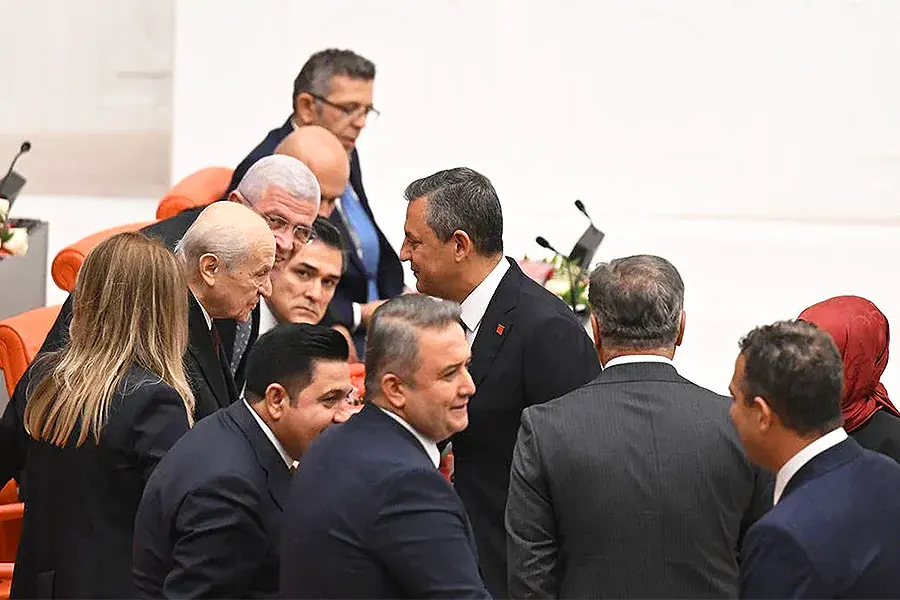 Bahçeli shakes Özel's hand in parliament