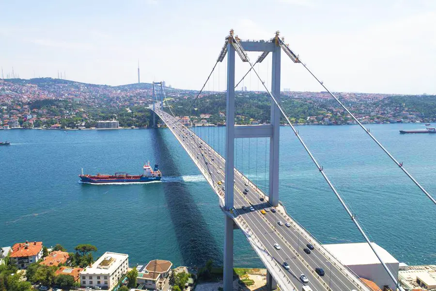 puente sobre el Bósforo