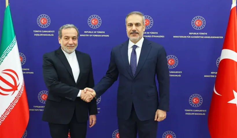 Araghchi de Irán, Fidan de Turquía
