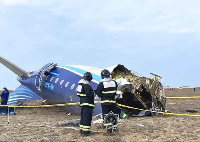 avión estrellado de Azerbaijan Airlines