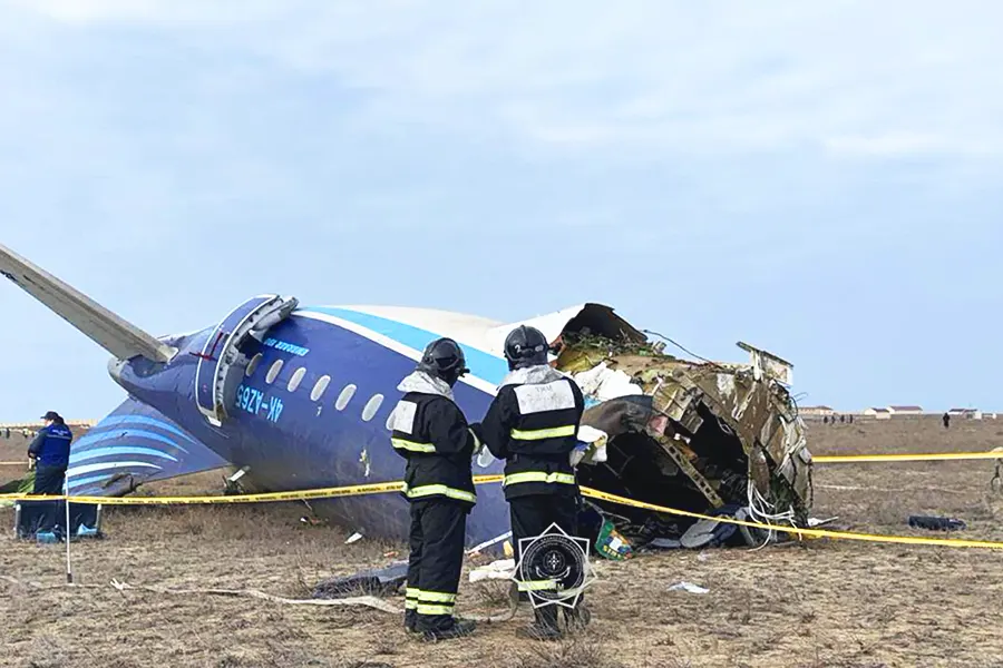 avión estrellado de Azerbaijan Airlines