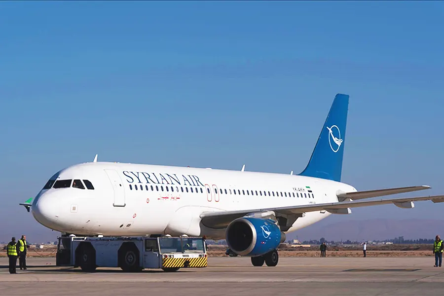 Siria, avión en el aeropuerto de Damasco