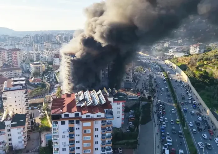 fire in a building in Antalya