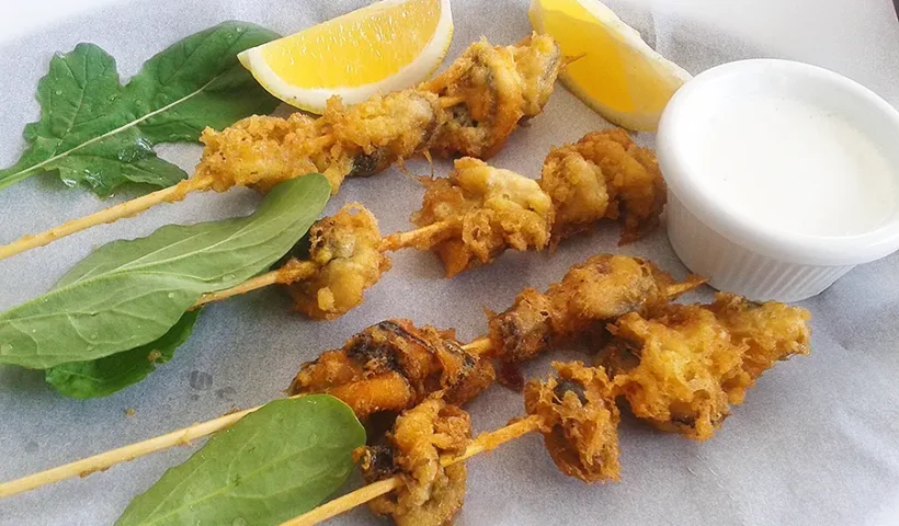 Midye tava (fried mussels)