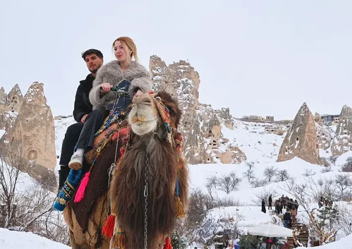 recorrido en camello por la Capadocia