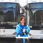mujer conductora de autobús en Estambul