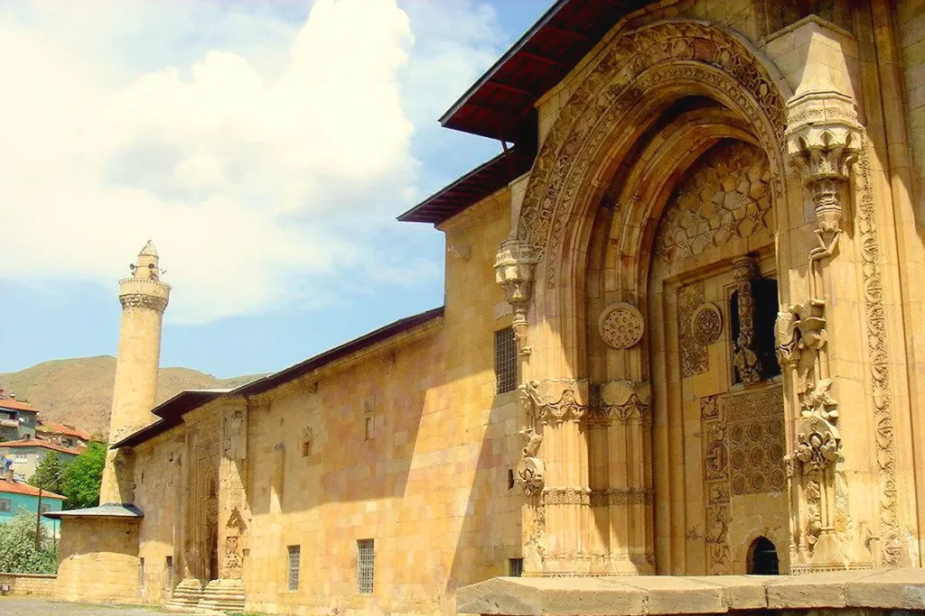 entrance to the Great Mosque of Divriği