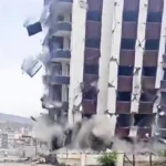 Turquía, colapso de un edificio dañado por un terremoto
