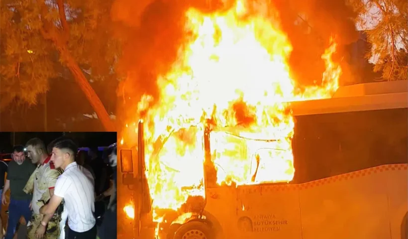 bus on fire in Antalya