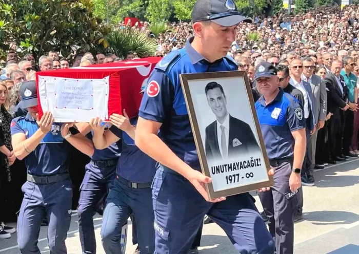 funeral por el alcalde de Manisa