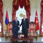 Pashinyan y Erdoğan en Estambul