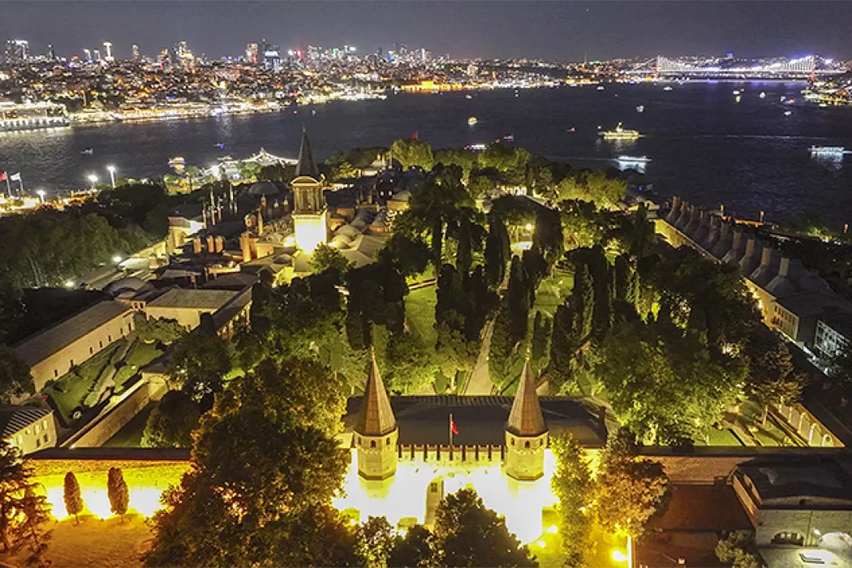 Topkapı Palace at night