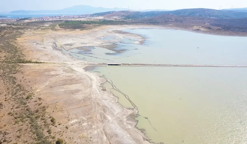 drought in a dam in Çeşme, Izmir