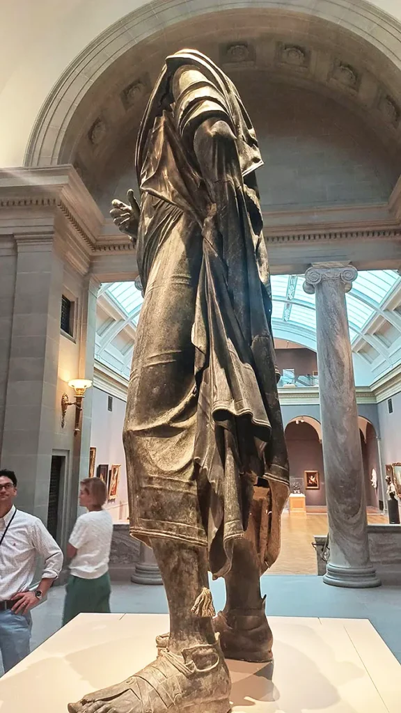 estatua de Marco Aurelio en el Museo de Cleveland