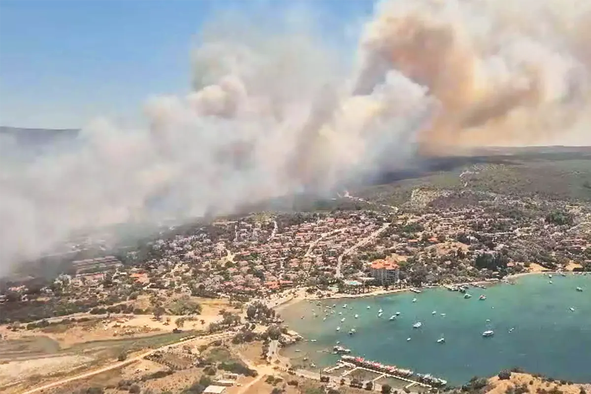 incendio forestal en Çeşme, Izmir