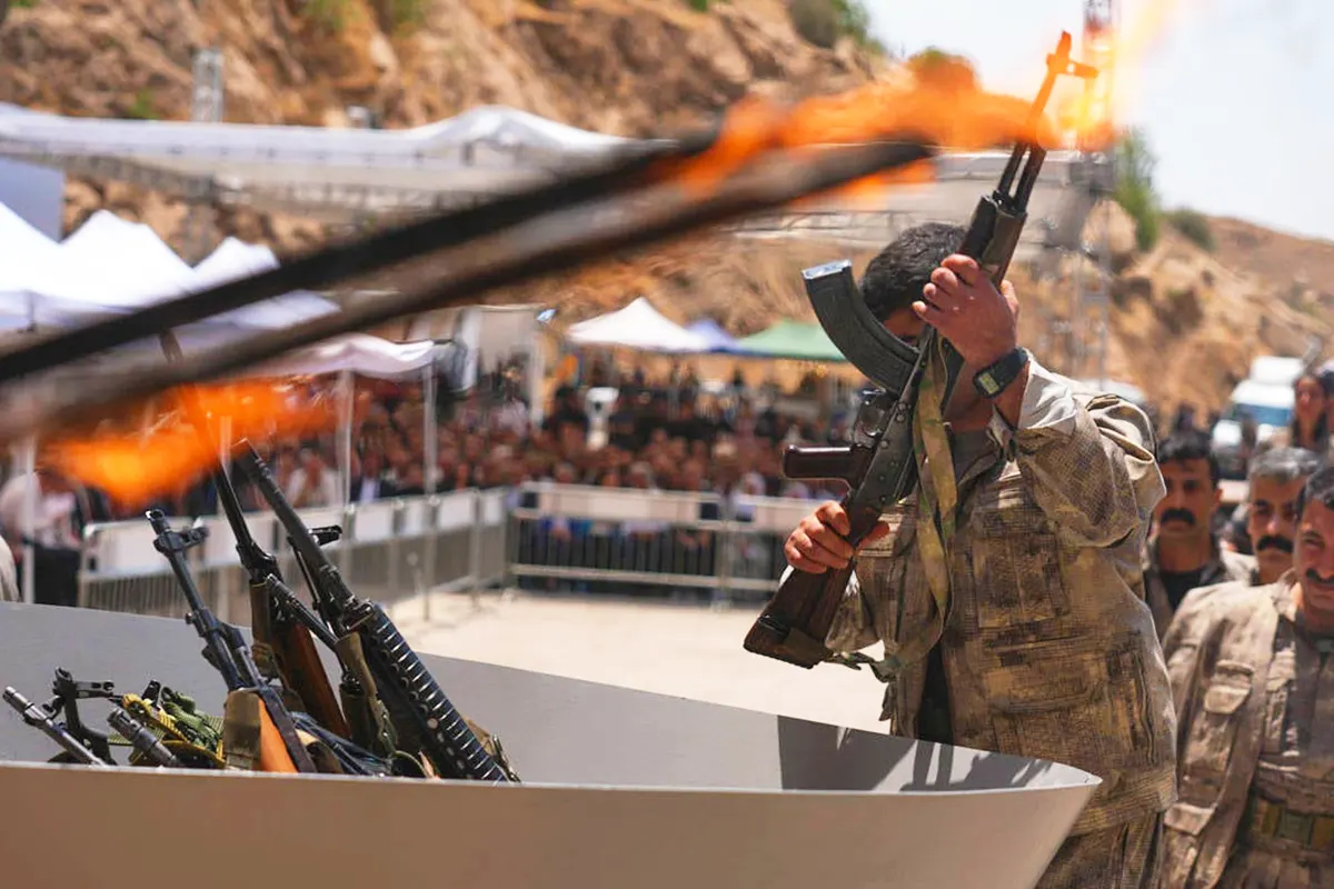 PKK, entrega de armas en Irak