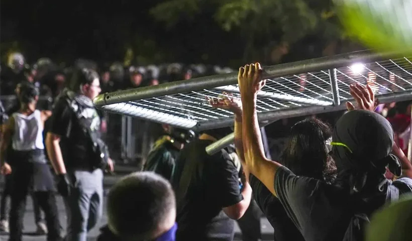 protestas por la detención de İmamoğlu