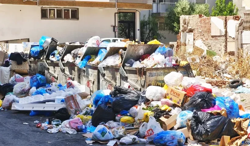 basura acumulada en Izmir