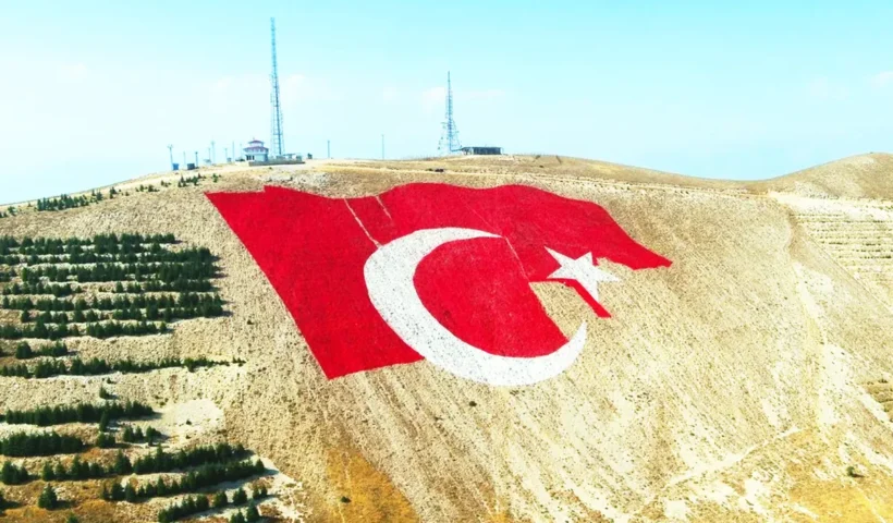 gigantic Turkish flag