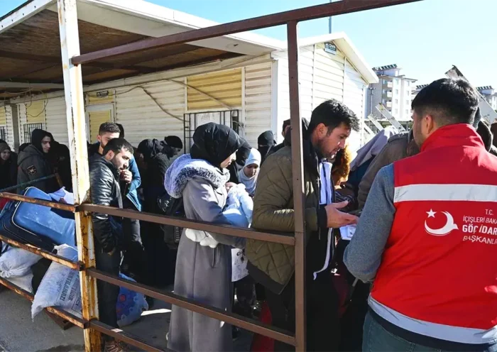 refugees in Turkey return to Syria