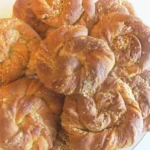 Tahinli çörek (bollos con tahin y nuez)