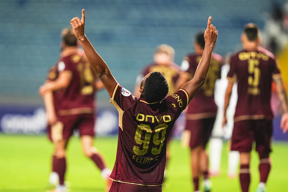 Trabzonspor's goal by Felipe Augusto
