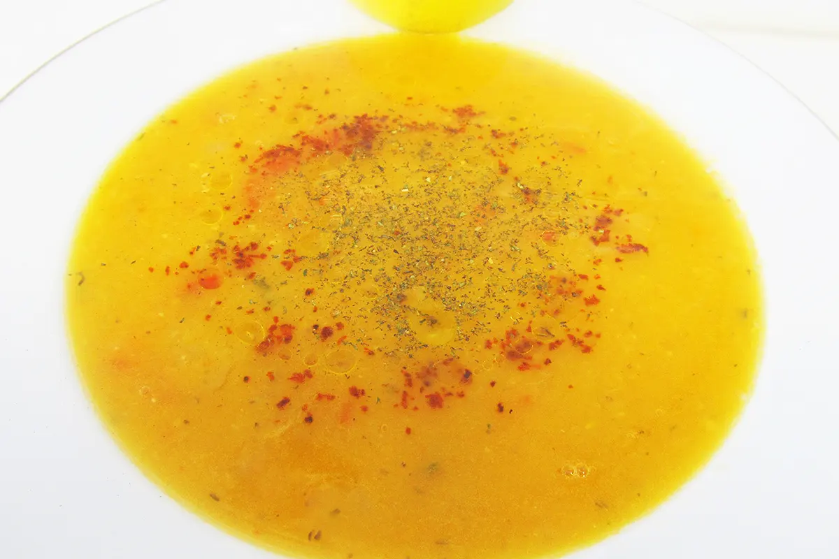 sopa de lentejas rojas