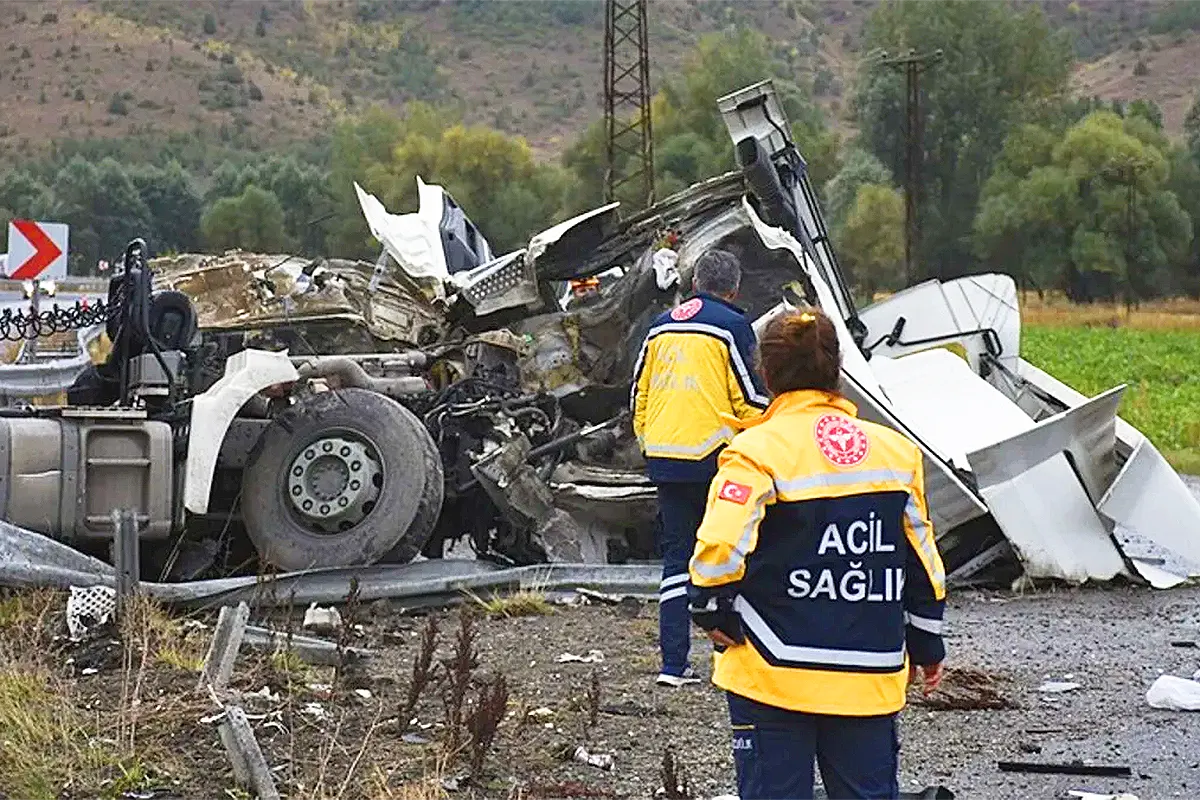 truck-bus accident in Turkey