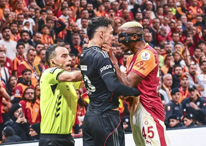 Osimhen in the Galatasaray-Beşiktaş derby
