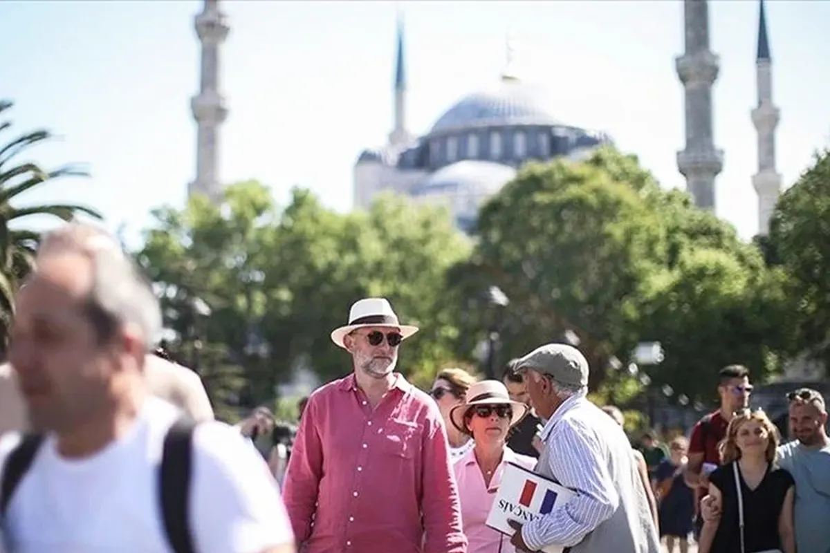 tourists in Istanbul
