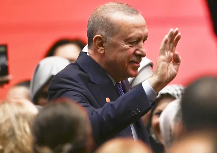 Erdoğan con un grupo de mujeres