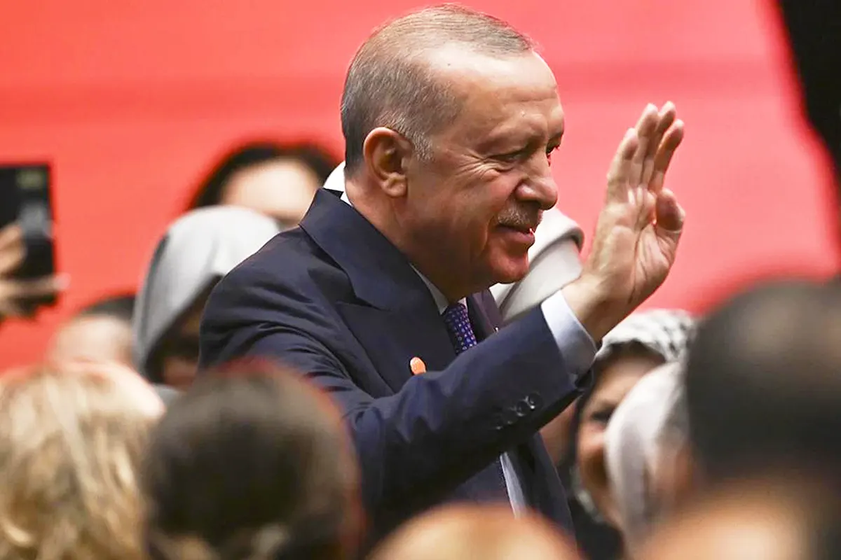 Erdoğan con un grupo de mujeres