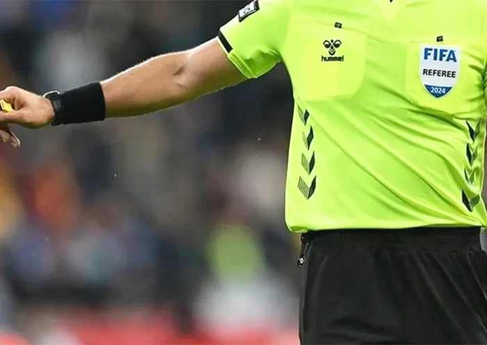 referee