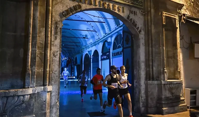 carrera en el Gran Bazar de Estambul