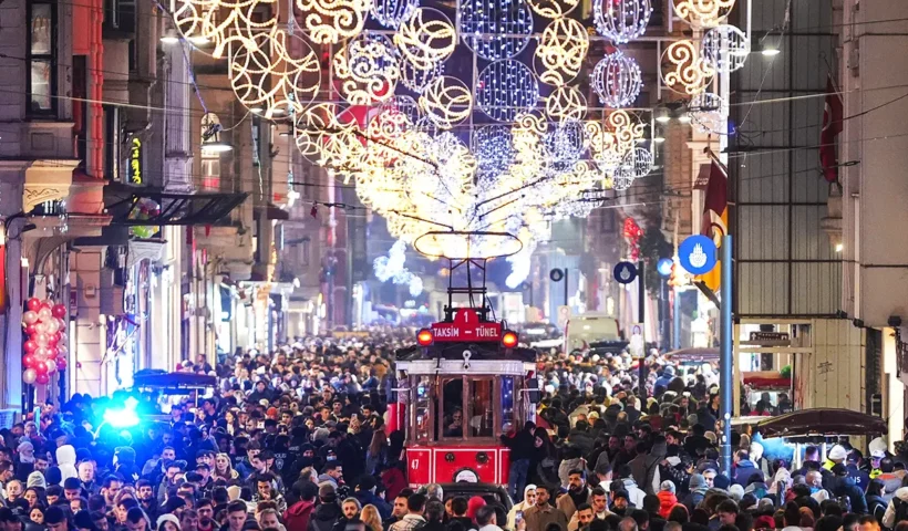 Estambul, la Avenida Istiklal en Nochevieja