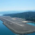 aeropuerto construido sobre el mar en la costa turca del Mar Negro