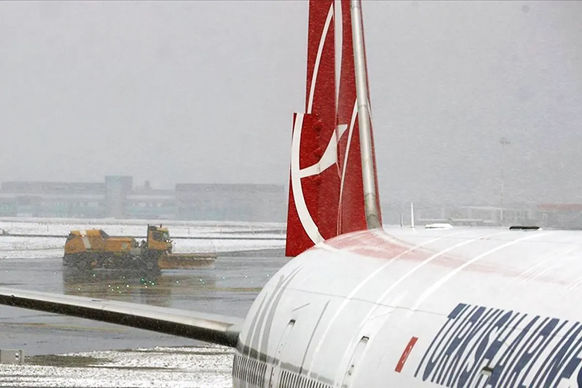 nevadas en los aeropuertos de Estambul