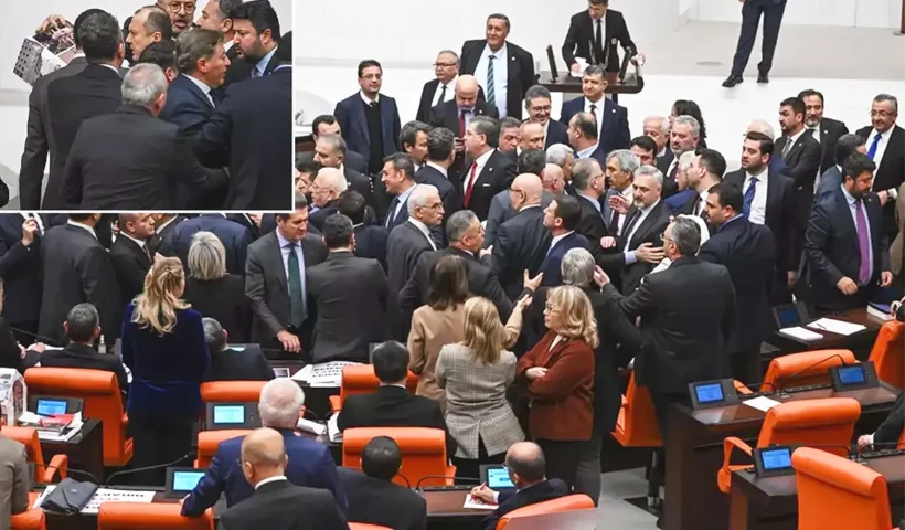 diputados del parlamento turco se pelean durante el debate por la subida de las pensiones
