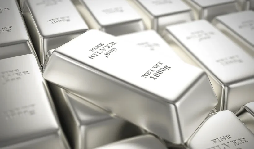 varios lingotes de plata alineados