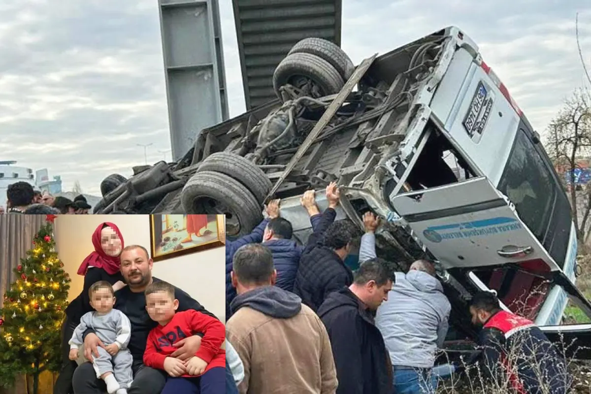 imagen de un autobús volcado junto al pilar de un puente rodeado de personas, en la esquina inferior izquierda aparece el conductor junto con su mujer y dos hijos pequeños al lado de un árbol de Navidad