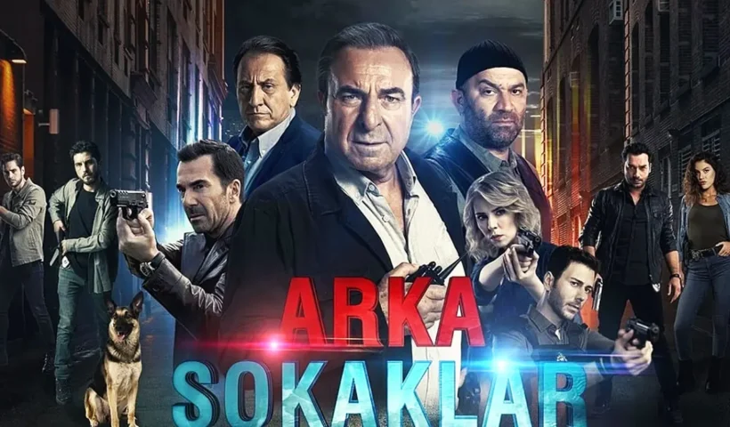 imagen con el principal elenco de actores de la serie turca Arka Sokaklar