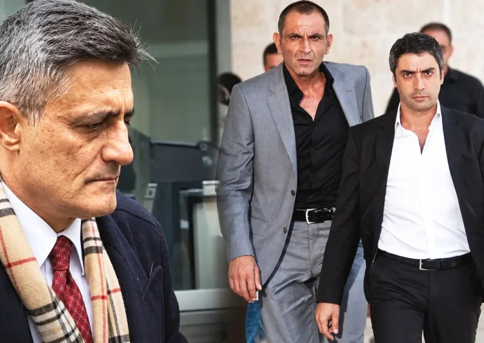 Una escena de la serie turca Kurtlar Vadisi mostrando a Polat Alemdar, junto a una imagen del difunto agente de inteligencia Kaşif Kozinoğlu