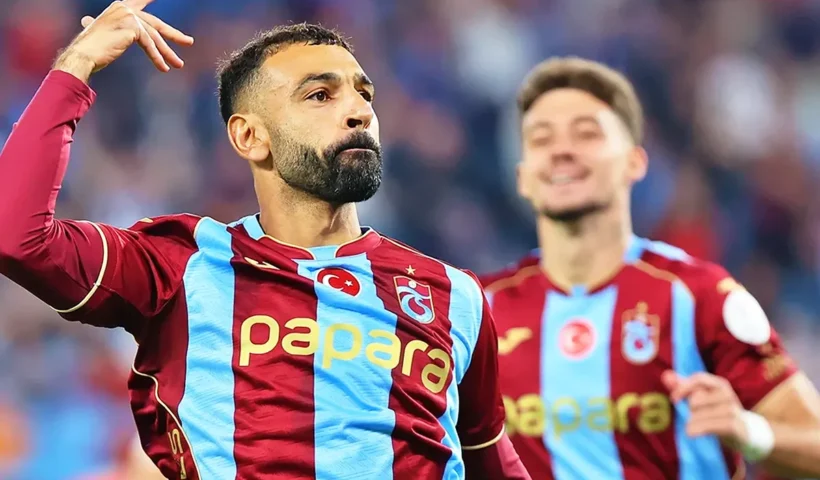Salah celebra un gol con el Trabzonspor