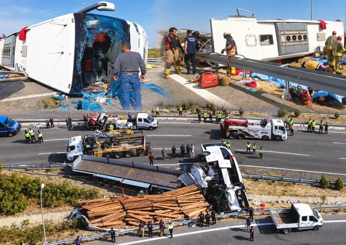 varias imágenes mostrando un camión y un autobús volcados y gravemente dañados sobre la autopista junto a equipos de emergencias
